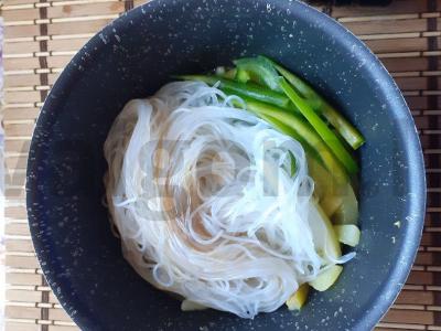 Funchosa su cukinija ir saldžiuoju pipiru Žingsnis 5