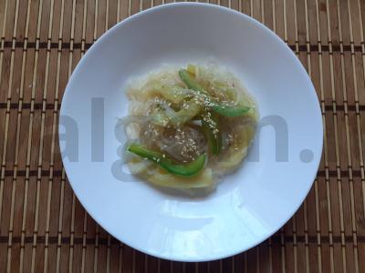 Funchosa su cukinija ir saldžiuoju pipiru pagrindine nuotrauka