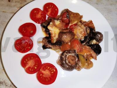 Kepti daržovės su grybais, grietine ir majonezu pagrindine nuotrauka