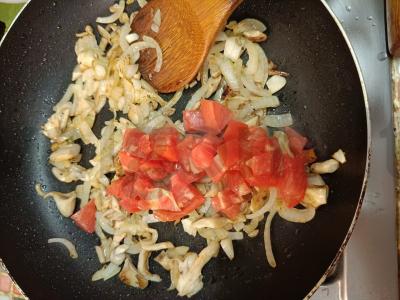 Grybų avižinė košė su troškintais pomidorais Žingsnis 5