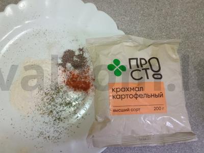 Kepta plekšnė kvapnioje džiūvėsėlių plutoje su bulvių krakmolu Žingsnis 1