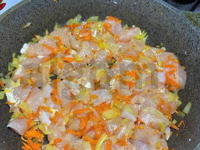 Makaronai su vištiena ir česnako prieskoniu Žingsnis 3