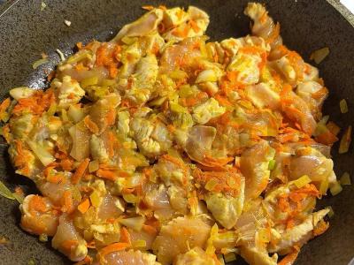 Makaronai su vištiena ir česnako prieskoniu Žingsnis 4