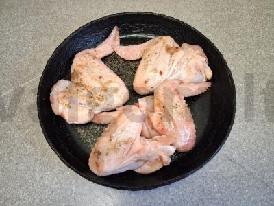 Aštrūs vištienos sparneliai su bulguro garnyru Žingsnis 3