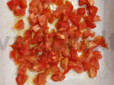 Kiaušinienė su pomidorais ir mocarela orkaitėje Žingsnis 3