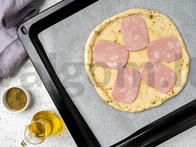 Pica su kriaušėmis ant sluoksniuoto tešlos Žingsnis 3