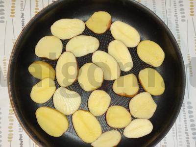 Kaimiškas vakarienė iš bulvių ir vištienos Žingsnis 1