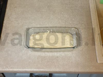 Bananų pyragas su obuoliais ir riešutais Žingsnis 7