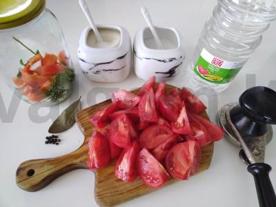 Pomidorai gabaliukais žiemai Žingsnis 2