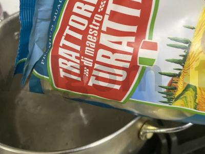 Farfalle su jautienos faršu ir saldžiuoju pipiru Žingsnis 1