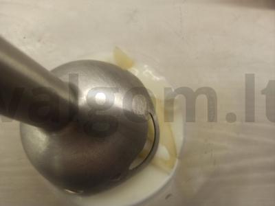 Gėrimas su kefyru, melionu ir gervuogėmis Žingsnis 4