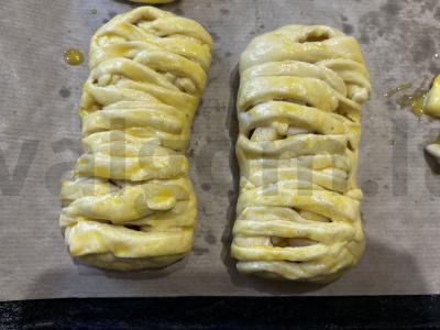 Sluoksniuotos tešlos pynės su obuoliais Žingsnis 8