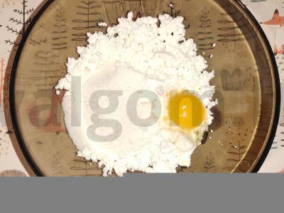 Sūrio kubeliai su bananais viduje Žingsnis 1