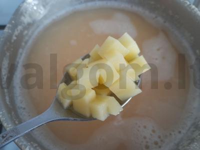 Žirnių, bulvių ir faršo sriuba Žingsnis 6