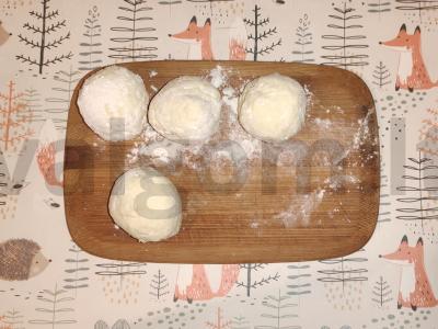 Sūrio kubeliai su bananais viduje Žingsnis 4