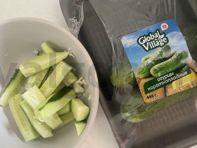 Aštrūs agurkai ant grietinės pagalvėlės Žingsnis 2