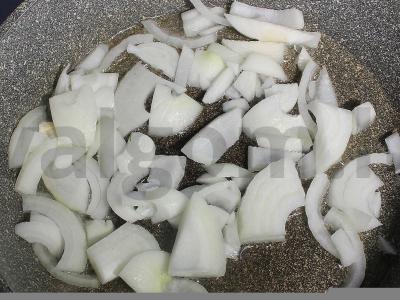 Troškinta kopūstai su dešra ir daržovėmis Žingsnis 4