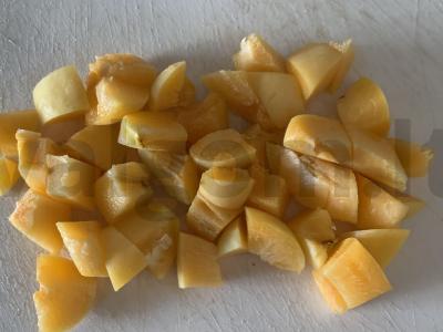 Smuzi su sultimis, abrikosais ir vyšnių uogiene Žingsnis 1