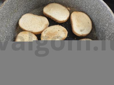 Užkandžių sumuštiniai su šprotų ir žolelėmis Žingsnis 1