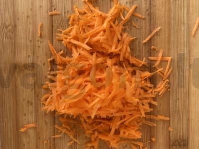 Salotas su kukurūzais, daržovėmis ir rukola Žingsnis 2