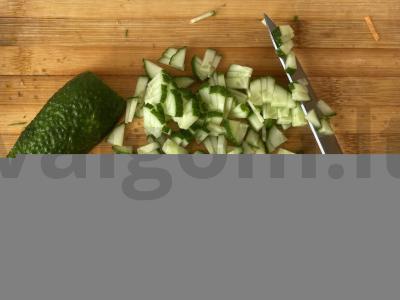 Salotas su kukurūzais, daržovėmis ir rukola Žingsnis 4