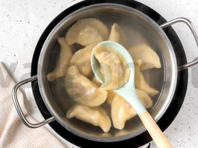 Koldūnai su bulvėmis ir voveraitėmis Žingsnis 10