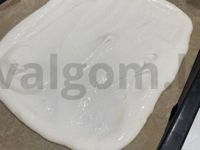 Beze su obuolių džemu Žingsnis 4