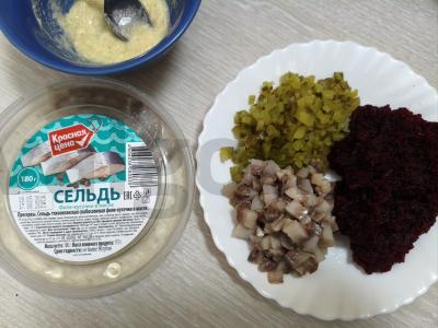 Kiaušiniai, įdaryti burokėliais ir silke Žingsnis 2