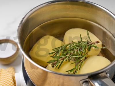 Bulvės su bekonu oro grilyje Žingsnis 1