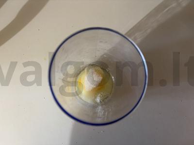 Ornamentiniai blynai su gazuotu vandeniu Žingsnis 1