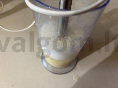 Ornamentiniai blynai su gazuotu vandeniu Žingsnis 4