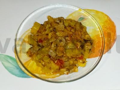 Daržovių troškinys su raugintu pienu pagrindine nuotrauka