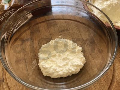 Varškės ir riešutų desertas Žingsnis 2