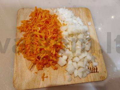 Įdaryti pipirai, kepti po sūriu Žingsnis 1