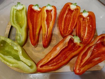 Įdaryti pipirai, kepti po sūriu Žingsnis 7