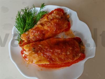 Įdaryti pipirai, kepti po sūriu pagrindine nuotrauka