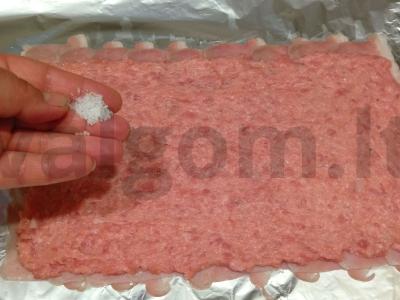 Mėsos ritinys su grybų įdaru Žingsnis 3