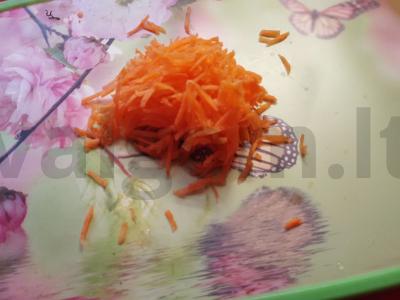 Pieninė grūdų košė su obuoliu ir morkomis. Žingsnis 2