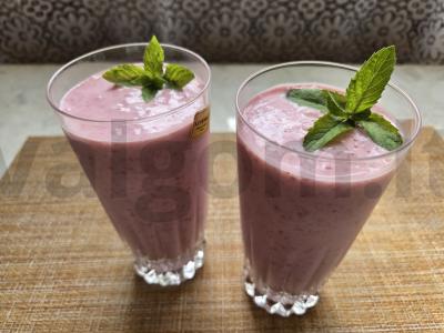 Aviečių jogurtas su ledais pagrindine nuotrauka