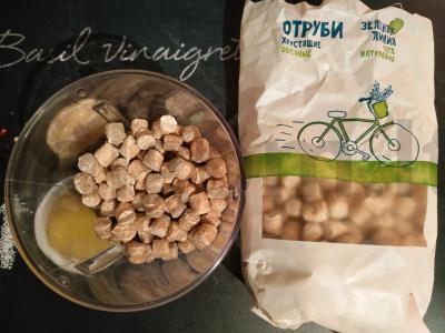 Mėsos kukuliai su sėlenomis lėtoje viryklėje Žingsnis 1