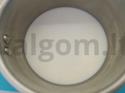 Pieninis želė su mėlynėmis Žingsnis 1