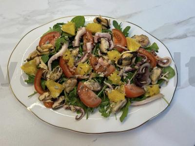 Lengvas salotas su apelsinais ir jūros gėrybėmis Žingsnis 6