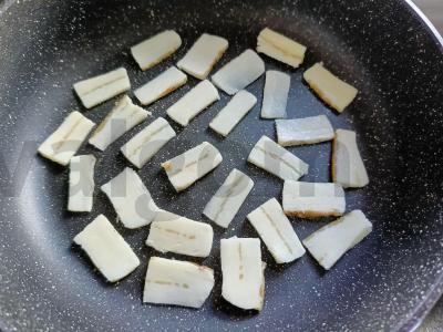 Kepta bulvė su grietinės ir majonezo padažu su žolelėmis Žingsnis 3