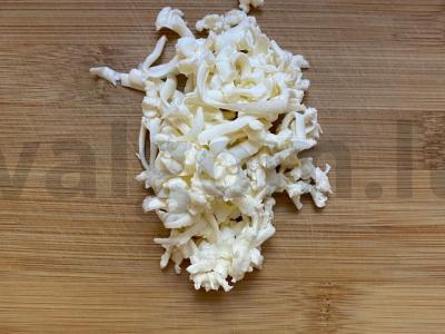 Žiedinė kopūstai, kepti grietinėje su sūriu Žingsnis 2