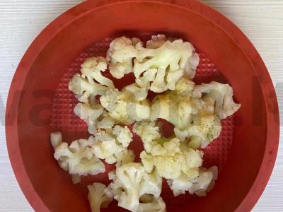 Žiedinė kopūstai, kepti grietinėje su sūriu Žingsnis 6