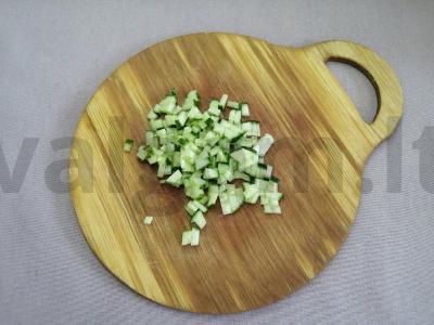 Rulėliai iš rūkytos-virtos pečių su kiaušinių įdaru Žingsnis 1