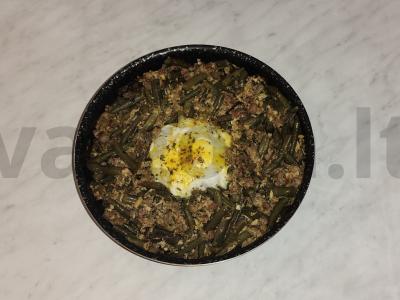 Žaliosios pupelės su faršu ir žolelėmis pagrindine nuotrauka