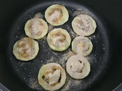 Kepti cukinijos su maasdamo sūriu Žingsnis 7