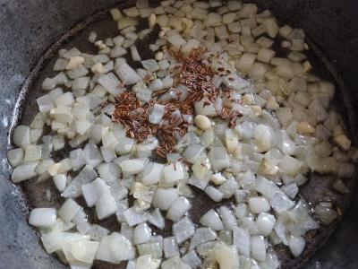 Moliūgų ir cukinijų piurė su kario prieskoniais Žingsnis 3