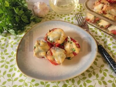 Kepti pomidorai su sūriu pagrindine nuotrauka